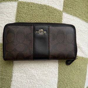 Coach wallet